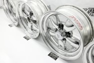 American Racing Aluminum Wheels AFTER Chrome-Like Metal Polishing - Wheel Polishing | Aluminum Polishing Services