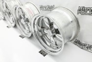 American Racing Aluminum Wheels AFTER Chrome-Like Metal Polishing - Wheel Polishing | Aluminum Polishing Services