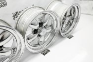 American Racing Aluminum Wheels AFTER Chrome-Like Metal Polishing - Wheel Polishing | Aluminum Polishing Services